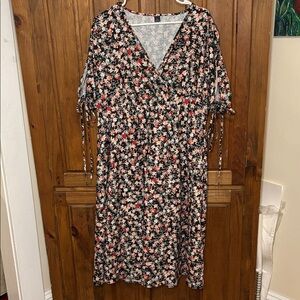 Women’s Multicolor Floral V-Neck Short Sleeve Midi Dress Size 2XL
